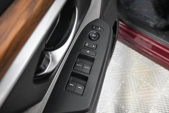 Photo of 2018 Basque Red Pearl II Honda CR-V