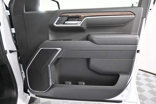 Photo of 2025 Summit White Chevrolet Silverado 1500
