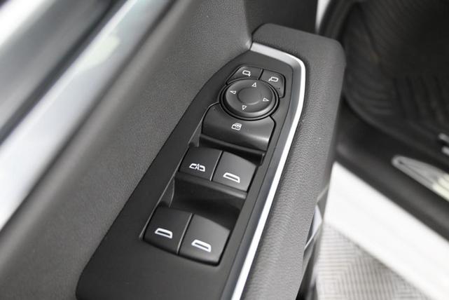 Photo of 2025 Summit White Chevrolet Silverado 1500