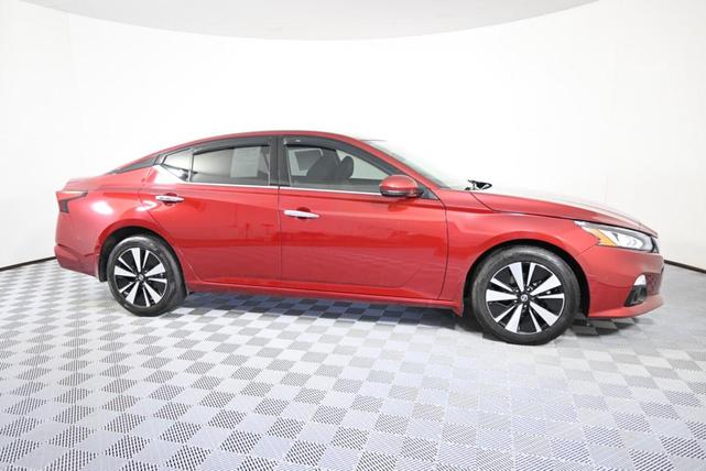 Photo of 2020 Scarlet Ember Tintcoat Nissan Altima