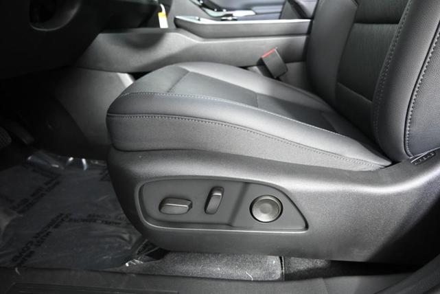 Photo of 2026 Mosaic Black Metallic Chevrolet Equinox