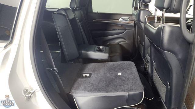 Photo of 2016 Ivory Jeep Grand Cherokee