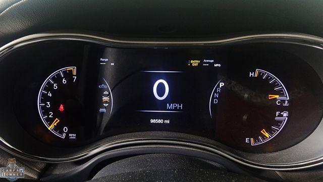 Photo of 2016 Ivory Jeep Grand Cherokee