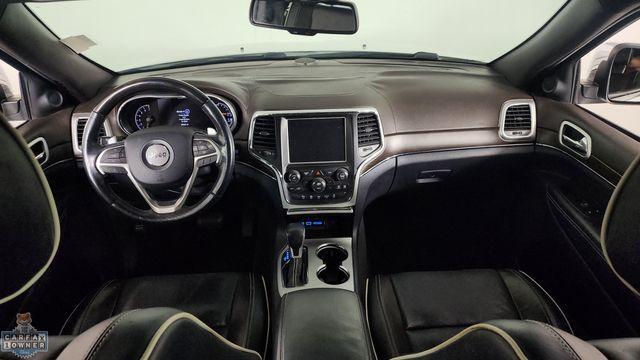 Photo of 2016 Ivory Jeep Grand Cherokee