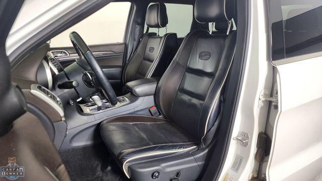 Photo of 2016 Ivory Jeep Grand Cherokee
