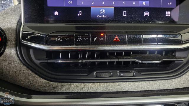 Photo of 2022 Diamond Black Jeep Compass