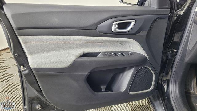 Photo of 2022 Diamond Black Jeep Compass