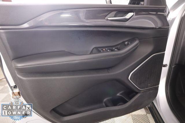 Photo of 2021 Silver Zynith Jeep Grand Cherokee L
