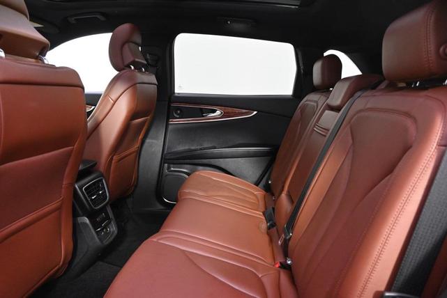 Photo of 2019 Magnetic Gray Metallic Lincoln Nautilus