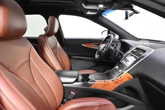 Photo of 2019 Magnetic Gray Metallic Lincoln Nautilus