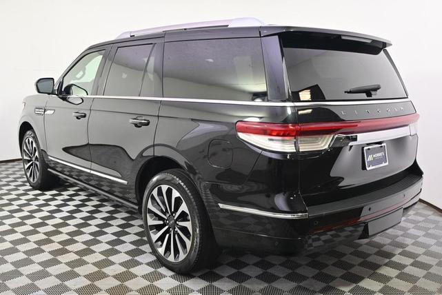 Photo of 2022 Black Metallic Lincoln Navigator