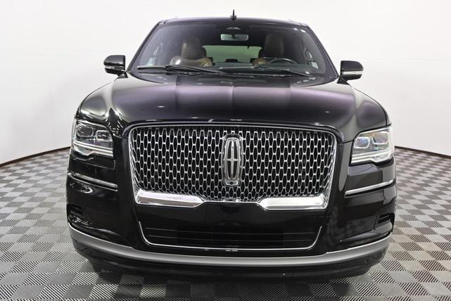 Photo of 2022 Black Metallic Lincoln Navigator