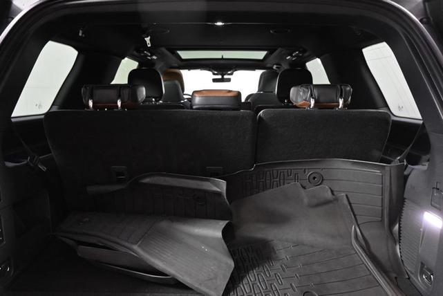 Photo of 2022 Black Metallic Lincoln Navigator
