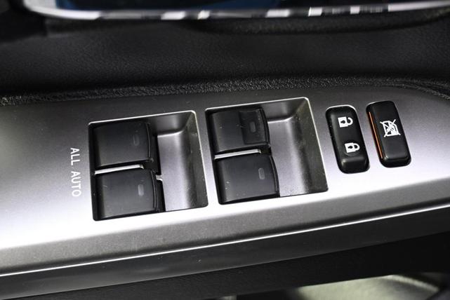Photo of 2015 Black Toyota Land Cruiser