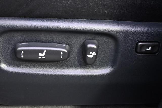 Photo of 2015 Black Toyota Land Cruiser