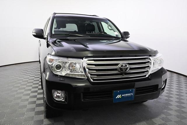 Photo of 2015 Black Toyota Land Cruiser
