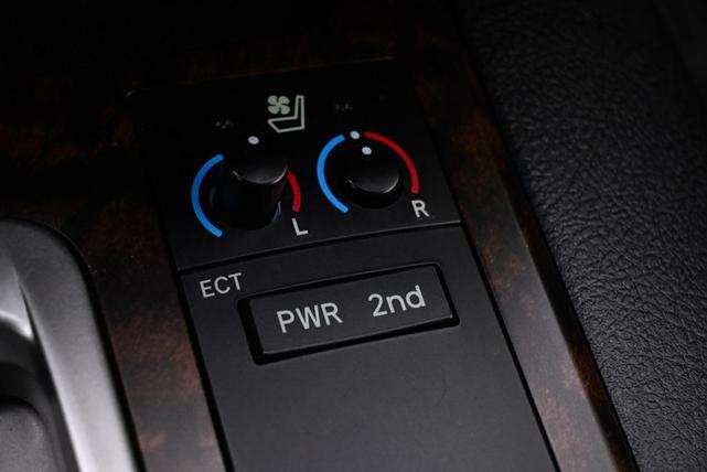 Photo of 2015 Black Toyota Land Cruiser