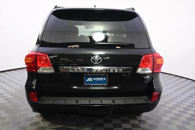 Photo of 2015 Black Toyota Land Cruiser