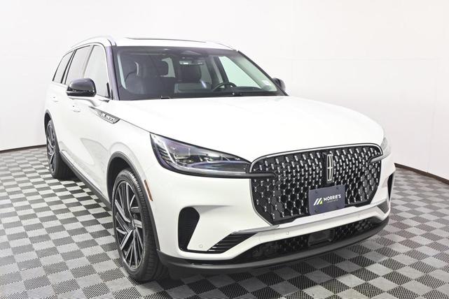 Photo of 2025 White Metallic Lincoln Aviator