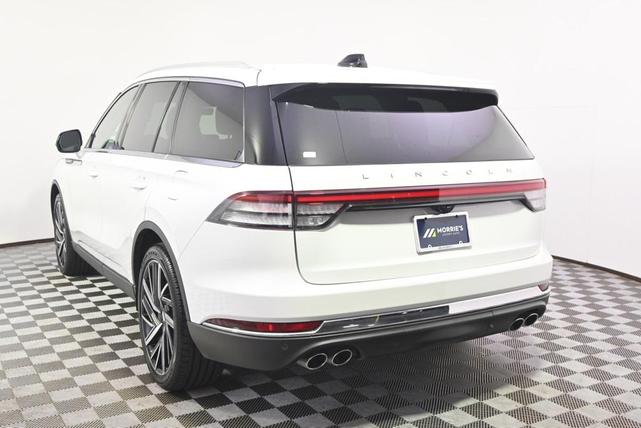 Photo of 2025 White Metallic Lincoln Aviator