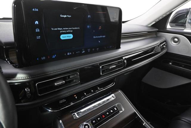 Photo of 2025 White Metallic Lincoln Aviator