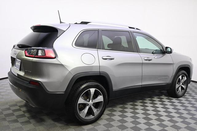 Photo of 2019 Billet Silver Metallic Clearcoat Jeep Cherokee