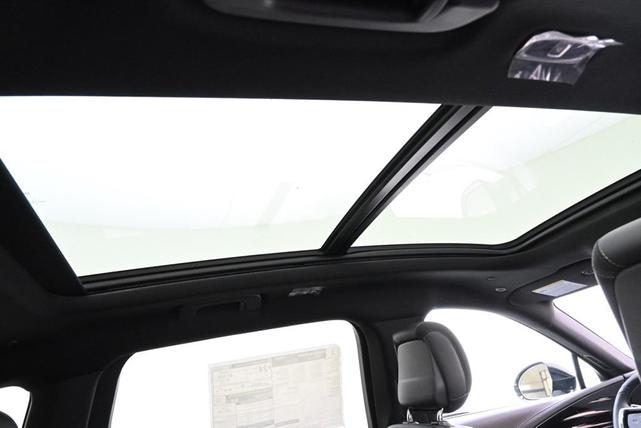 Photo of 2025 White Platinum Clearcoat Metallic Lincoln Nautilus