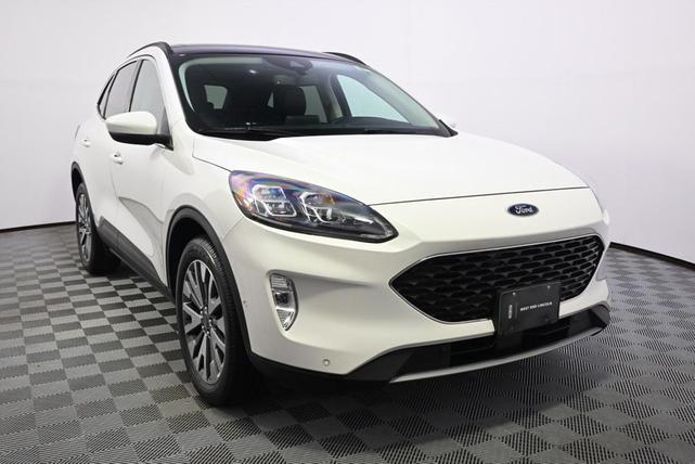 Photo of 2021 Star White Metallic Tri-Coat Ford Escape