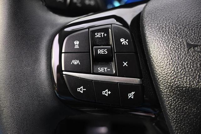 Photo of 2021 Star White Metallic Tri-Coat Ford Escape