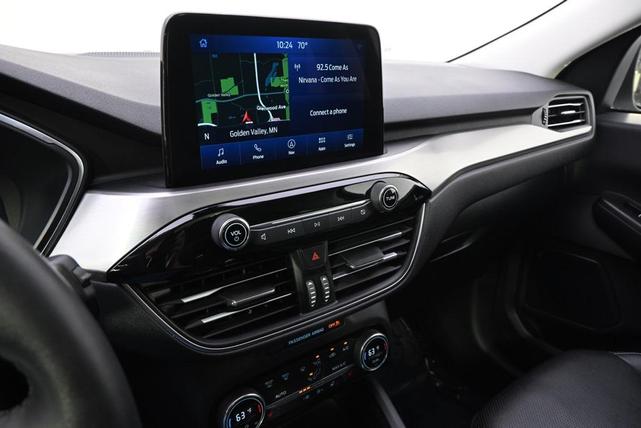 Photo of 2021 Star White Metallic Tri-Coat Ford Escape