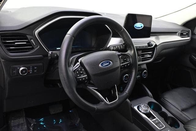 Photo of 2021 Star White Metallic Tri-Coat Ford Escape