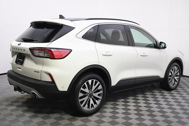 Photo of 2021 Star White Metallic Tri-Coat Ford Escape
