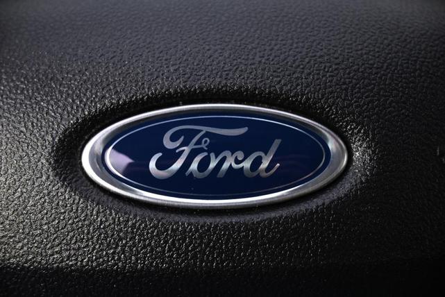 Photo of 2021 Star White Metallic Tri-Coat Ford Escape