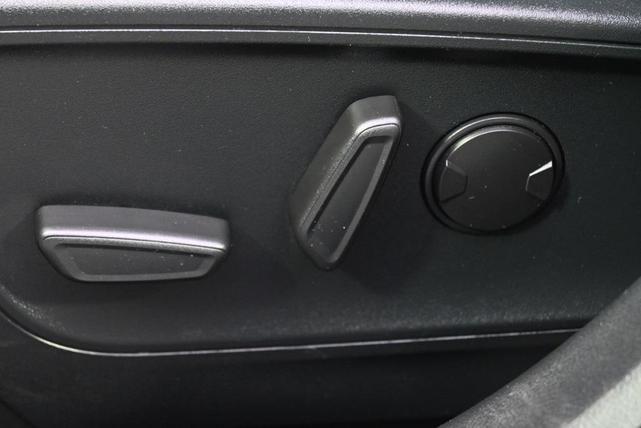 Photo of 2021 Star White Metallic Tri-Coat Ford Escape