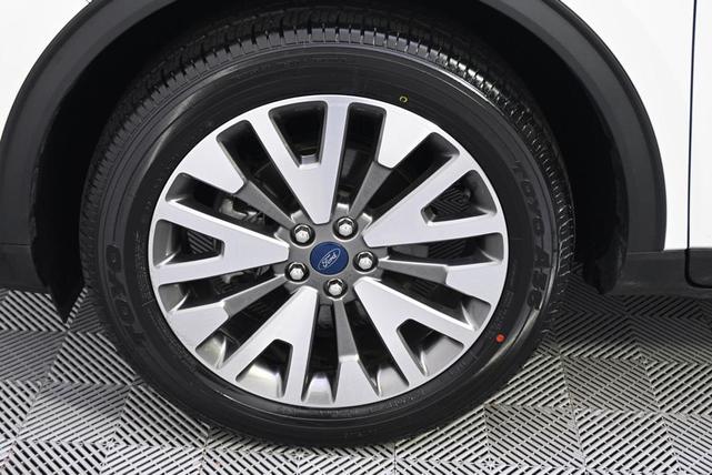 Photo of 2021 Star White Metallic Tri-Coat Ford Escape