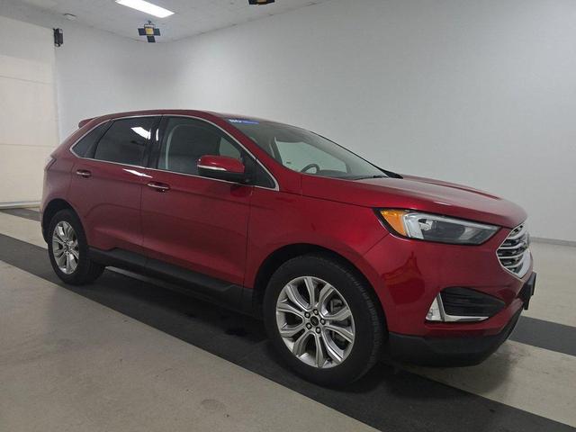 Photo of 2024 Rapid Red Metallic Tinted Clearcoat Ford Edge