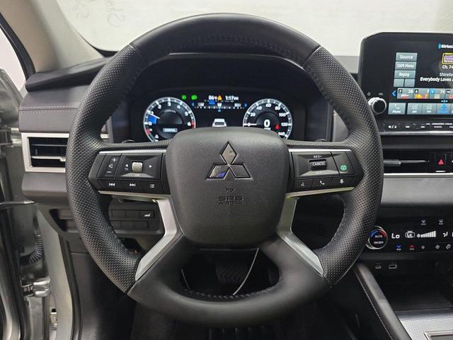Photo of 2024 Alloy Silver Metallic Mitsubishi Outlander
