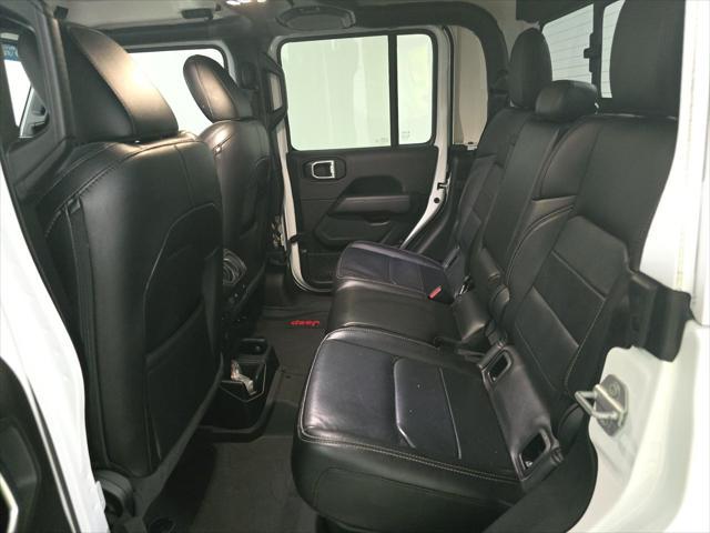 Photo of 2021 Bright White Clearcoat Jeep Gladiator