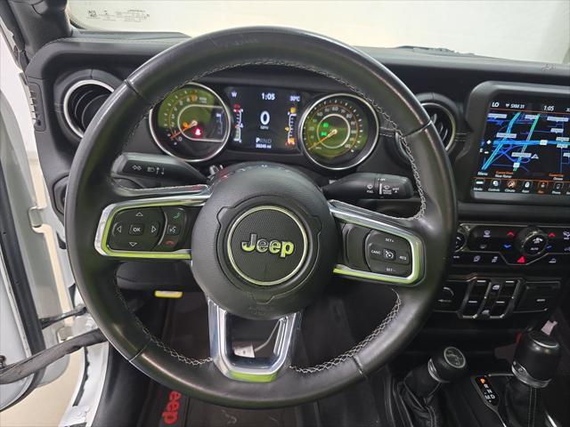 Photo of 2021 Bright White Clearcoat Jeep Gladiator