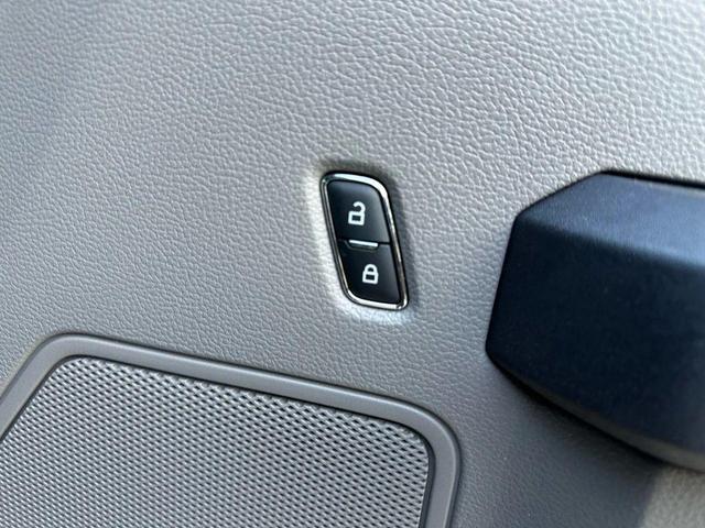 Photo of 2020 Agate Black Metallic Ford F-150