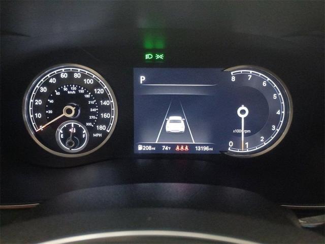 Photo of 2025 Uyuni White Genesis G70