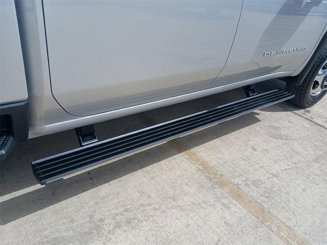 Photo of 2023 Quicksilver Metallic GMC Sierra 3500