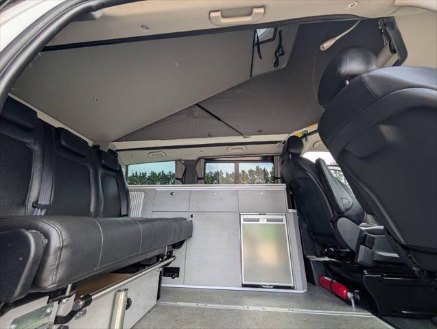 Photo of 2018 White Mercedes-Benz Metris