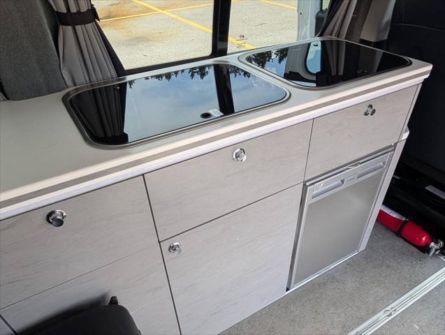 Photo of 2018 White Mercedes-Benz Metris