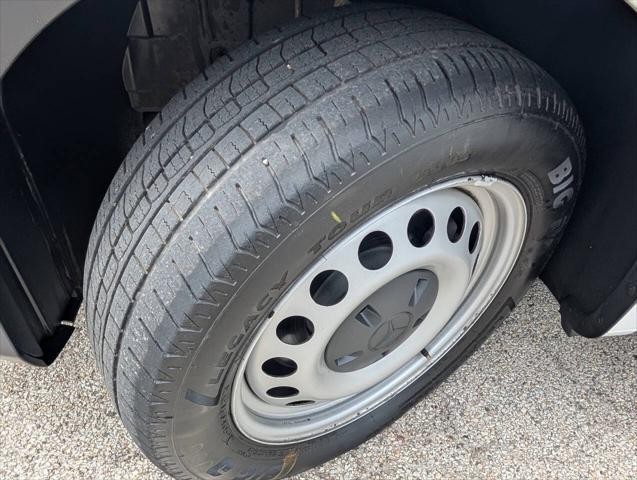 Photo of 2018 White Mercedes-Benz Metris