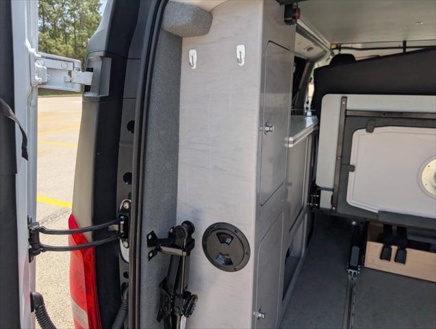 Photo of 2018 White Mercedes-Benz Metris