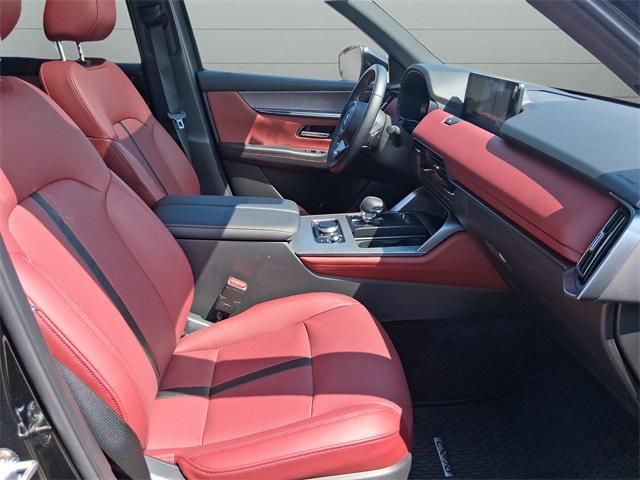 Photo of 2025 Jet Black Mica Mazda CX-70