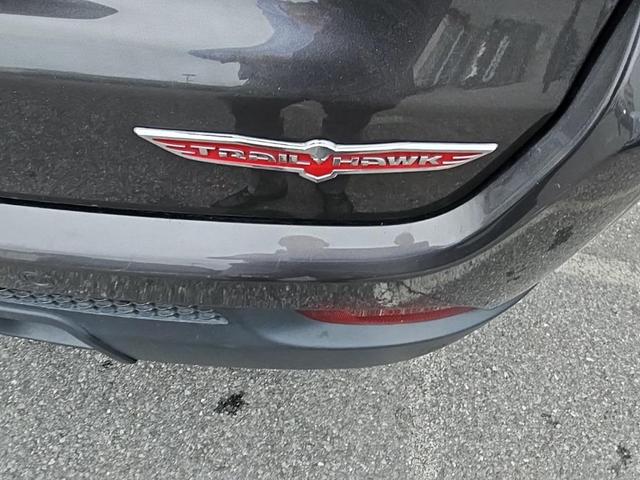 Photo of 2018 Granite Crystal Metallic Clearcoat Jeep Compass