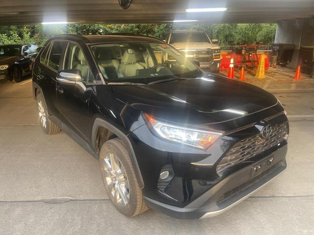 Photo of 2019 Midnight Black Metallic Toyota RAV4