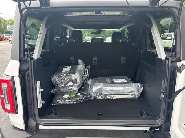 Photo of 2025 Oxford White Ford Bronco